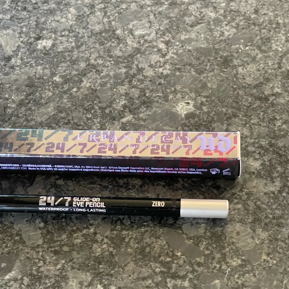 Urban Decay 24/7 GLIDE-ON WATERPROOF EYELINER PENCIL in ZERO